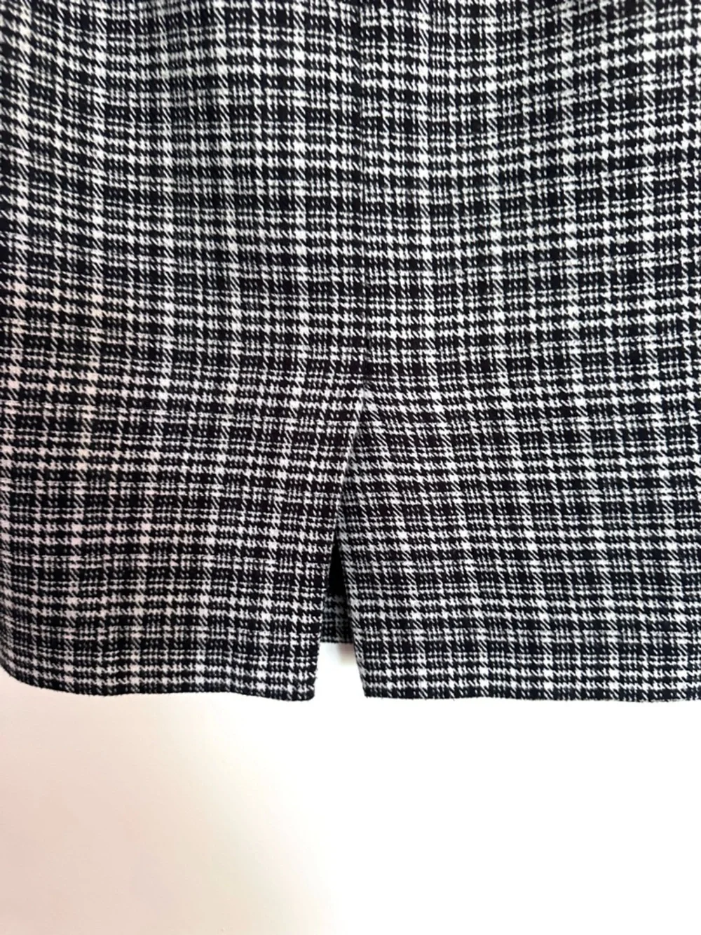 The Limited Black and White Checked Pencil Skirt Size 4